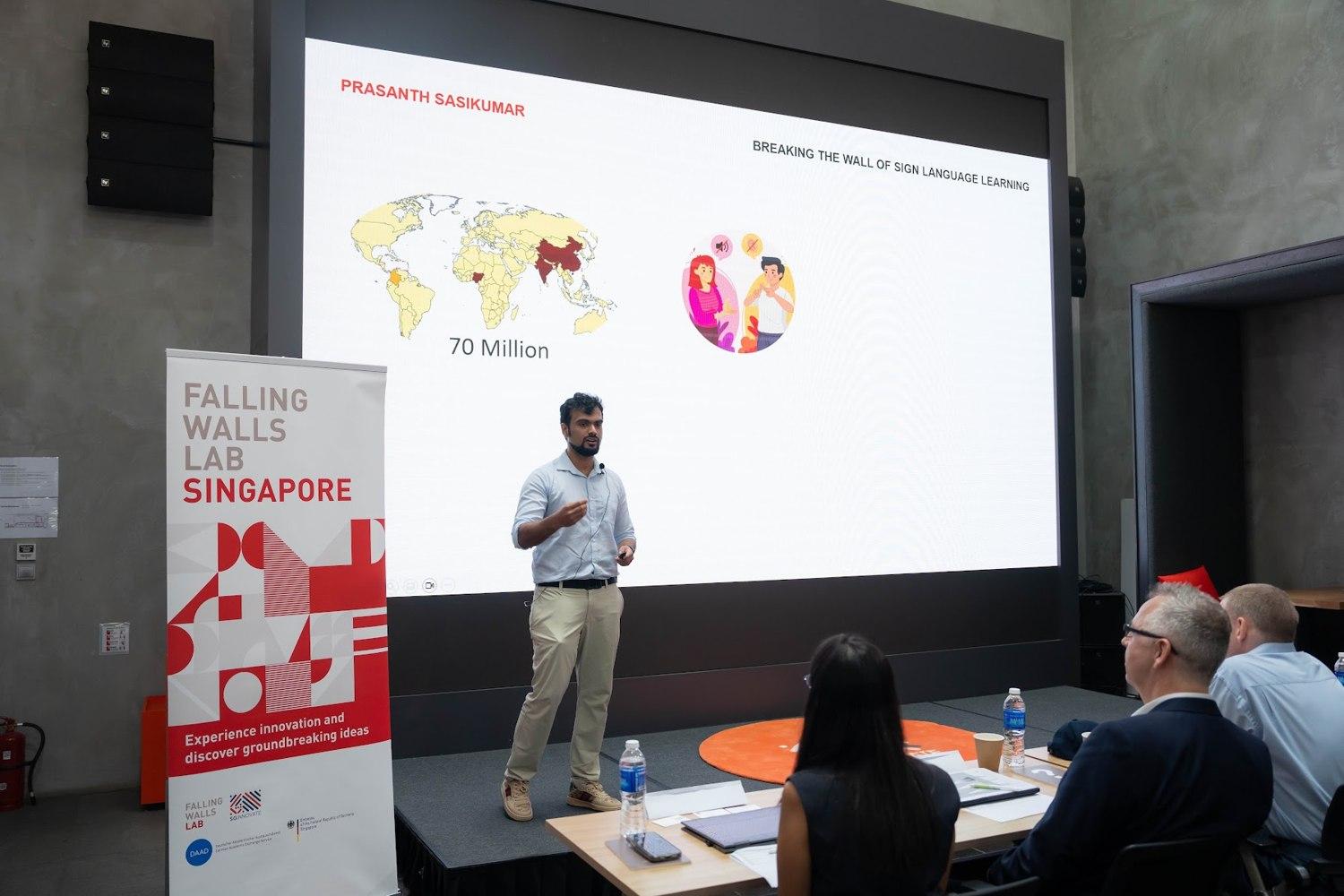 Presenting the sign language trainer at Falling Walls Lab Singapore.